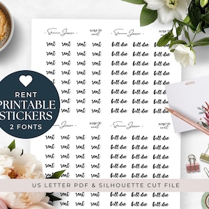 Op de afbeelding: Printbare stickers voor huur en facturen, in twee lettertypen. De stickers zijn met zwarte inkt op wit papier. De afbeelding bevat een kopje koffie, bloemen, een notitieblok en kantoorbenodigdheden.