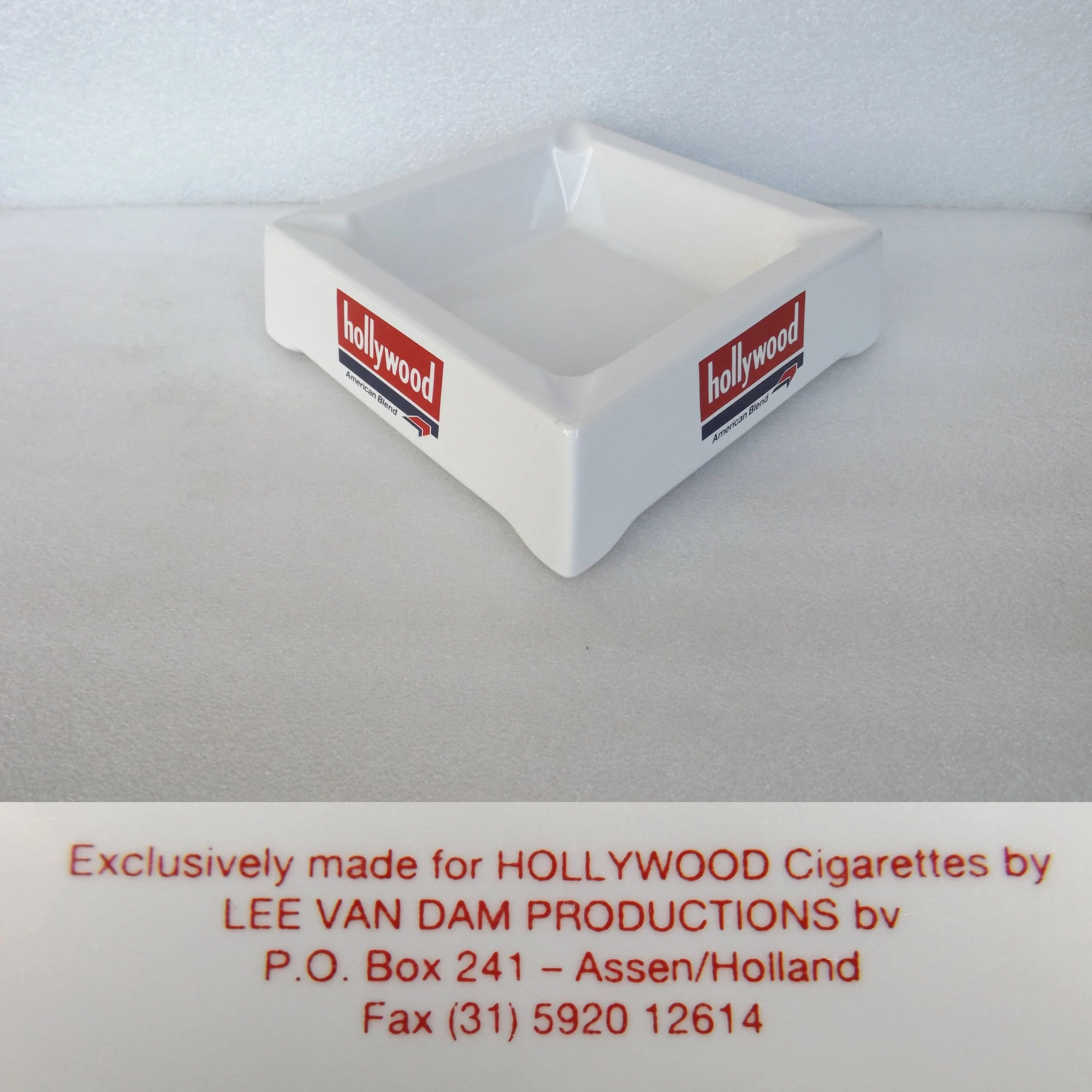 Marlboro コレクターズアイテム 専用ケース付き マルボロ Marlboro レア物 希少 缶 たばこケース 携帯灰皿 4点