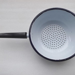 Vintage USSR Enamelware Colander , Vintage Colander with Bakelite Handle , Kitchen Tools , EXCELLENT ,  Free Worldwide Shipping