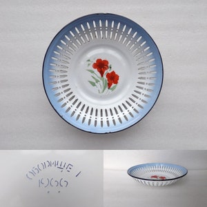 Vintage Enamel Fruit Bowl , Colander , Strainer , 1966&#39;s Bulgaria EXCELLENT , Free Worldwide Shipping