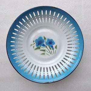 Vintage Enamel Fruit Bowl , Colander , Strainer , 1968&#39;s Bulgaria , EXCELLENT , Free Worldwide Shipping