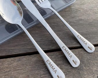 Cubiertos de viaje de acero inoxidable personalizados y grabados con estuche: ¡perfectos para la escuela, la oficina y para llevar!