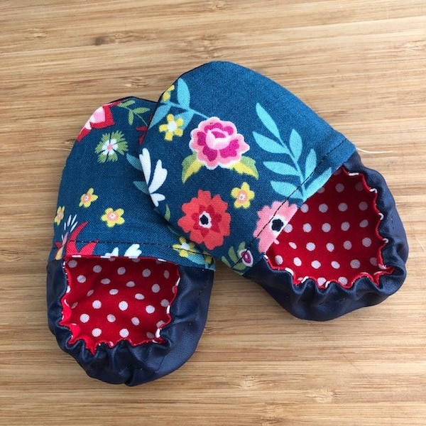 Soft sole baby shoes - 3-6months