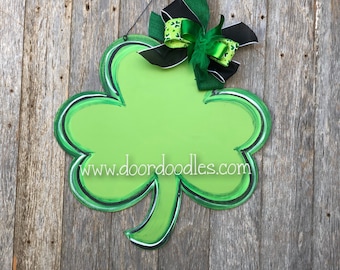 Green LUCKY shamrock  door hanger decoration Saint Patrick's Day wooden hang wreath green