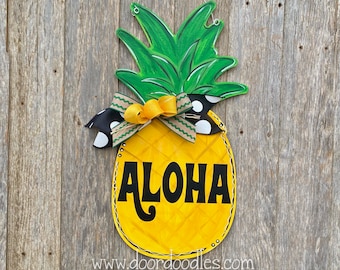 Pineapple luau front door hanger decoration sign Hawaiian Aloha