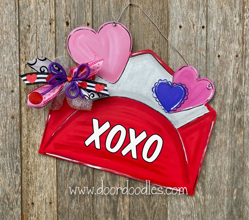 Ships Now Valentine's Day door hanger be mine envelope red pink wood wooden sign Valentine Valentines February 14 wreath decoration Red