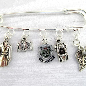 Outlander Frank Randall Scottish Themed Charm Kilt Pin Brooch