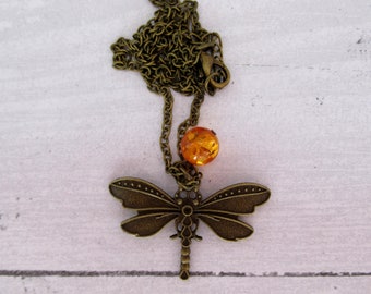 Outlander Dragonfly in Amber Hanger Ketting