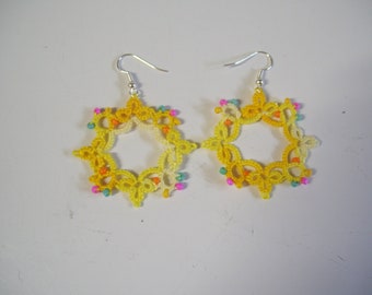 Bright and Pretty Shuttle Tatted Earrings