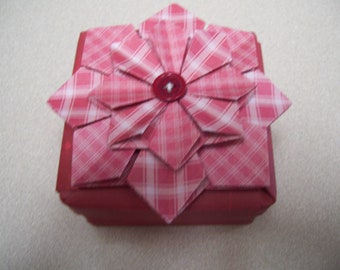 Small shades of red gift box