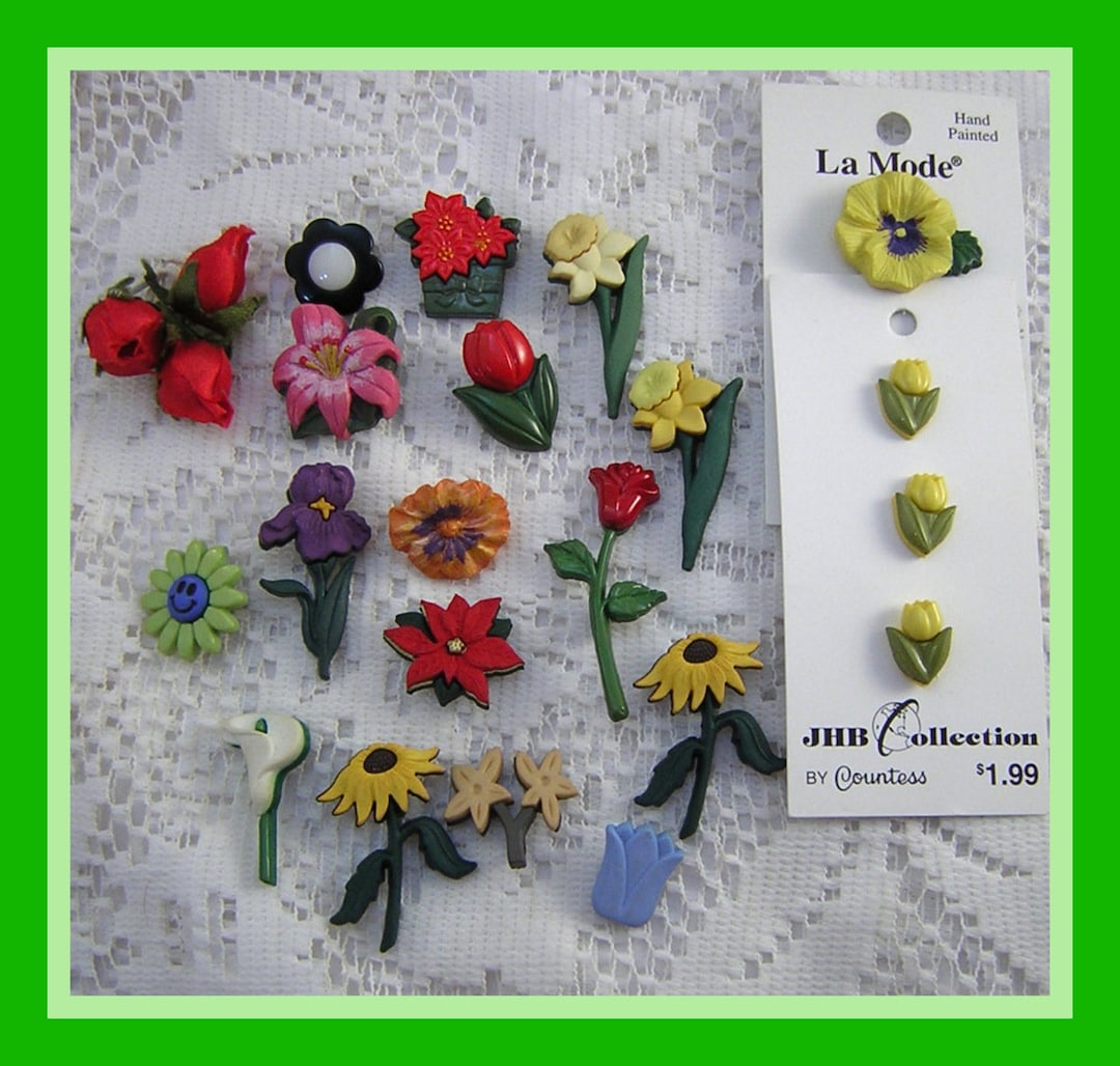 20 Modern Buttons, A Bouquet of Flower Buttons, Nylon & Polyester, Snap ...