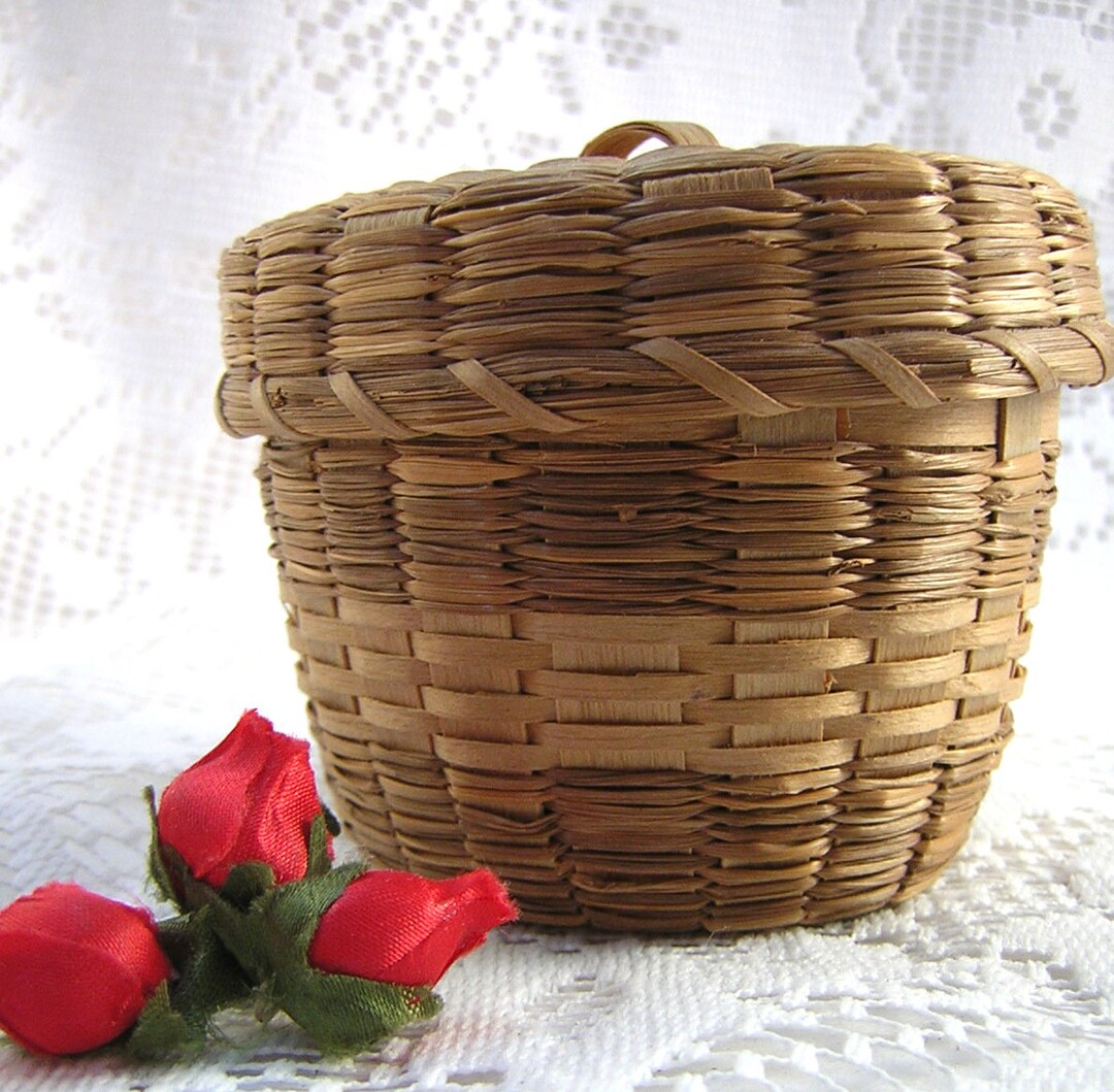 Small Sewing Basket First Nations Split Ash Lidded Basket Etsy
