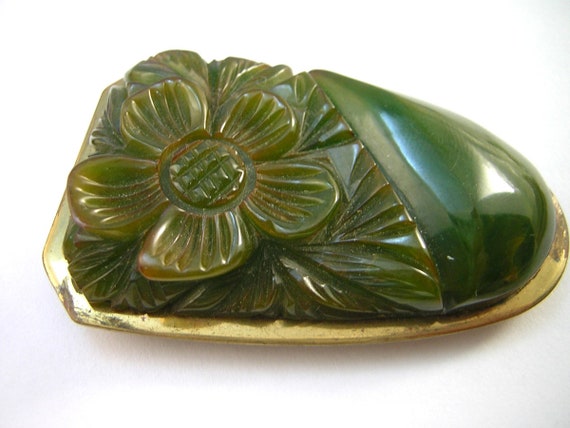 Matching Pair of Carved, Mottled Green Bakelite D… - image 8