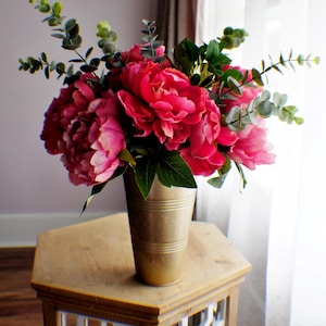 Bauernhaus Blumenarrangement, French Country Peony Arrangement, Bright Pink Ganzjahresarrangement, Table Centerpiece, Housewarming