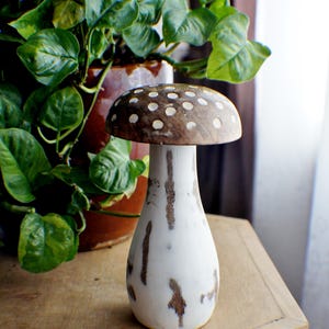 Wooden mushroom decoration, Toadstool, Handcarved mushrooms, Farmhouse decor, Woodland Decor, terrace, garden decor
