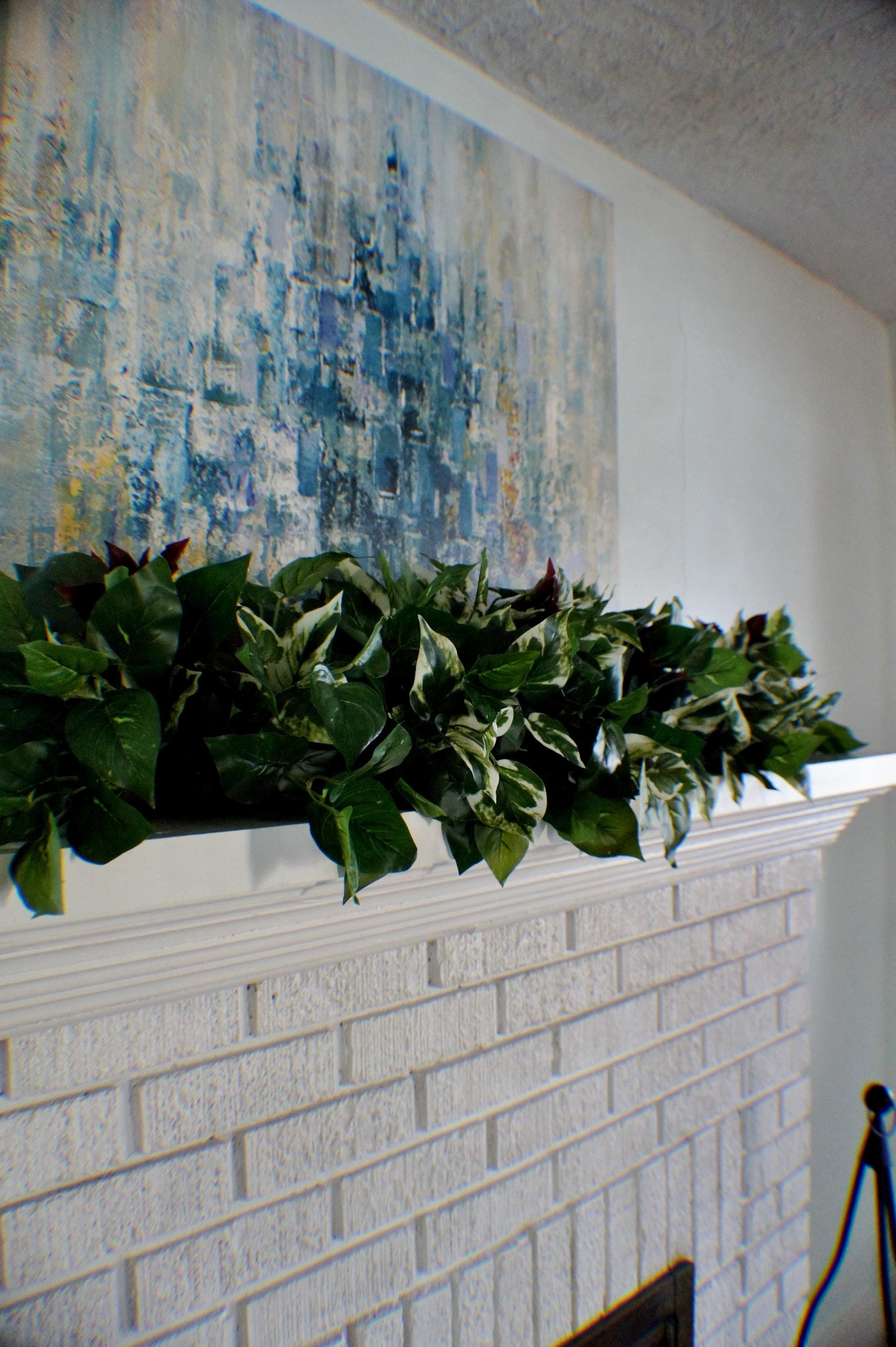 Mantel Swag