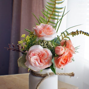 Silk Rose Arrangement: Peach Floral Centerpiece in Clay Vase