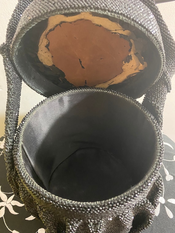 Vintage beaded barrel purse - image 6