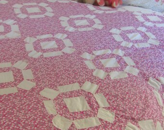 QUILT TOP - Wonderful Vintage Lavender Purple and White Diamond Engagement Ring Quilt 68X80”