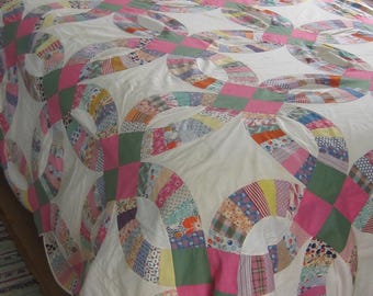 Quilt TOP - Charming Vintage Feedsack KING Multicolored Double Wedding Ring Quilt Top 103X84"