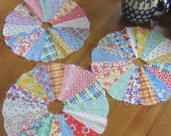 Quilt Blocks - 3 Charming Vintage Multicolored Feedsack Dresden Plate Quilt Blocks 11"