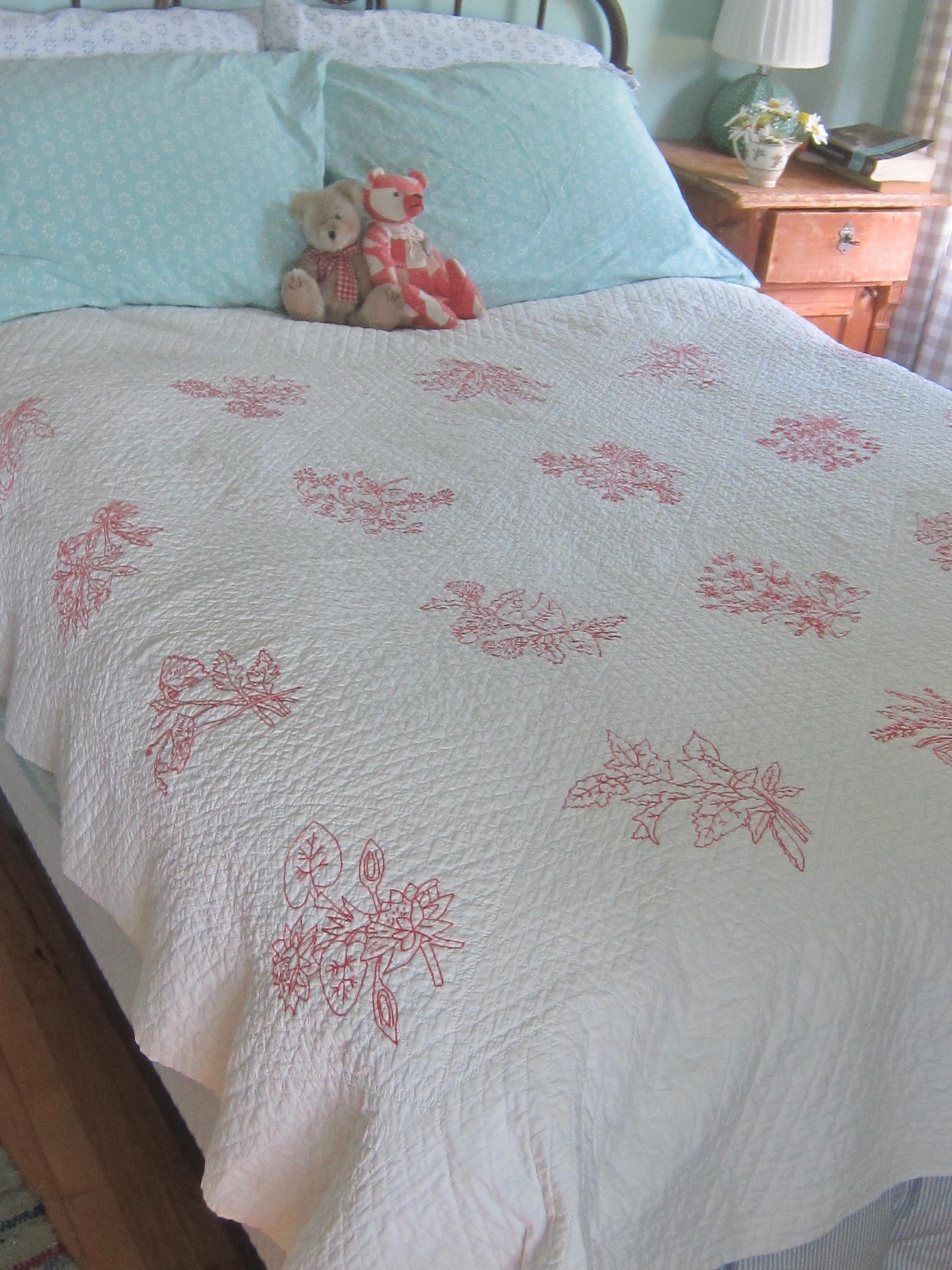 Redwork quilt - Etsy 日本