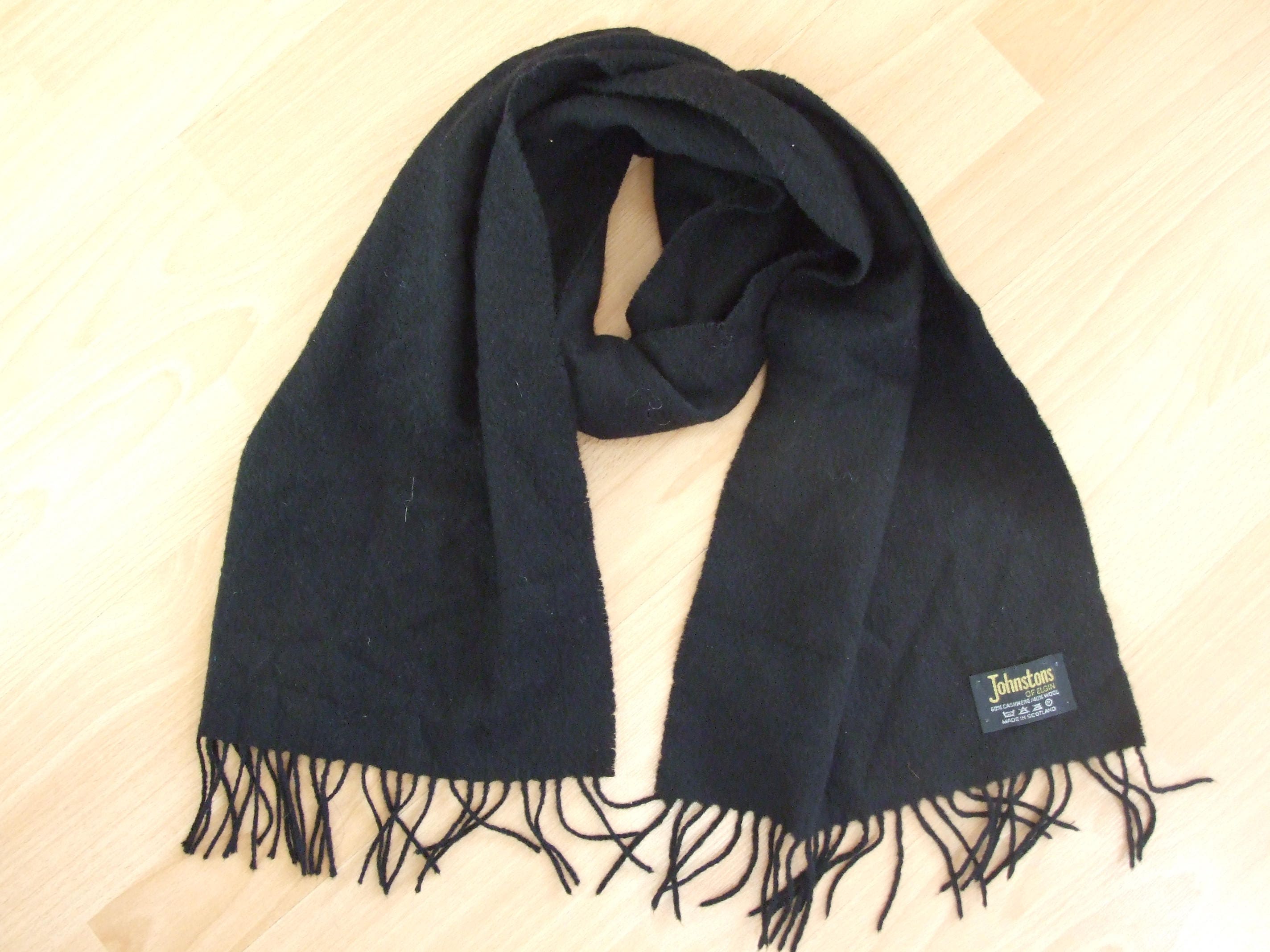 Black Stewart Tartan Cashmere Scarf | Cashmere Accessories