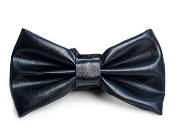 Black leather bow tie ~ leather bowtie ~ Leather bowtie ~ leather pretied bowtie ~ wedding bowtie ~ wedding bow ties ~ gift ~ unique gift