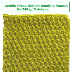 Op de afbeelding: Een close-up van een gebreid vierkant in een dubbel mossteekpatroon. Het garen heeft een levendige geelgroene kleur. De tekst "Double Moss Stitch Bonding Square Knitting Pattern" staat bovenaan. De tekst "KS4" staat in een groen kader onderaan.