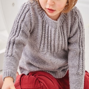 INSTANT DOWNLOAD - PDF - Beautiful Sweater Jumper Knitting Pattern (331)