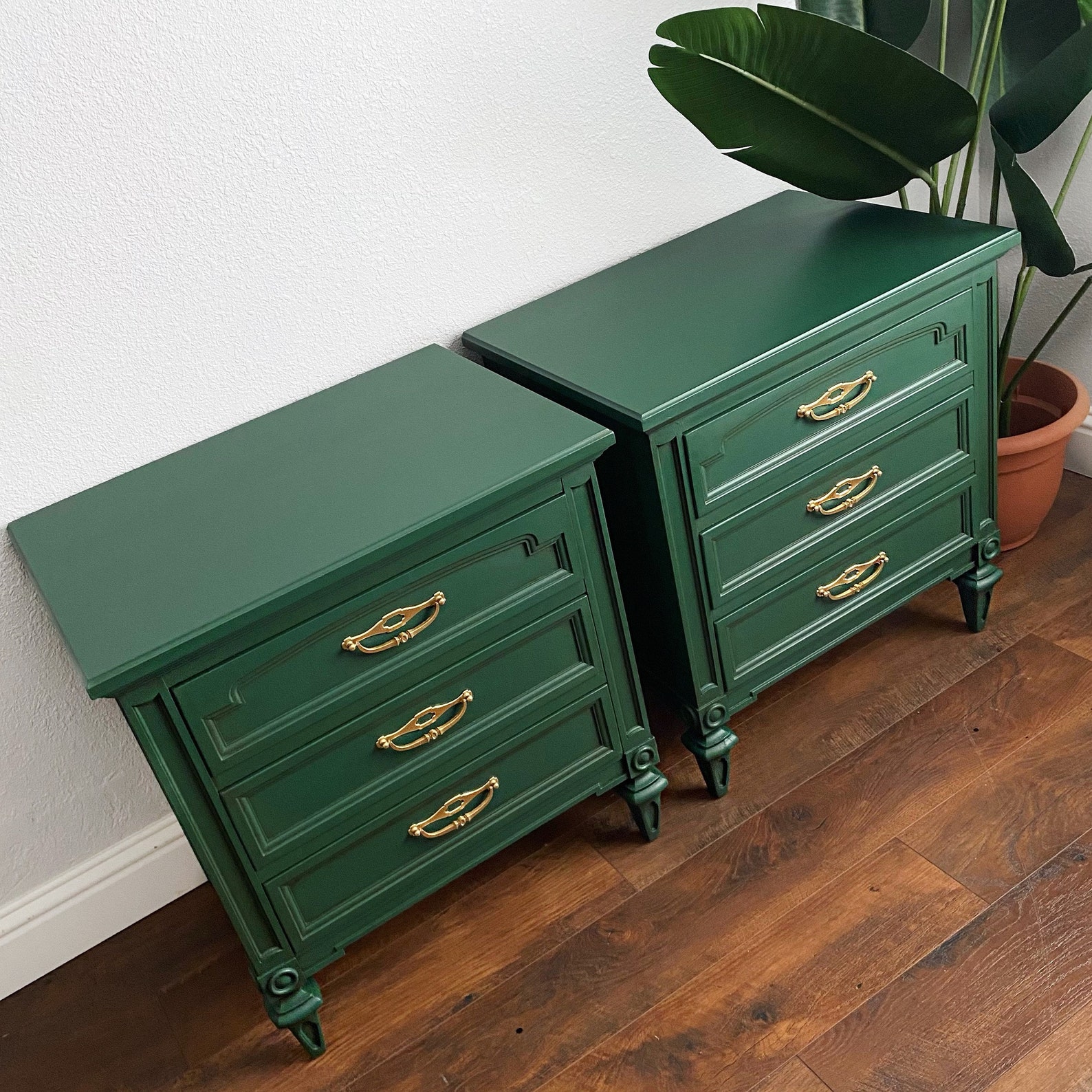 SOLD Set of Emerald Green Nightstands set of 2 vintage Etsy