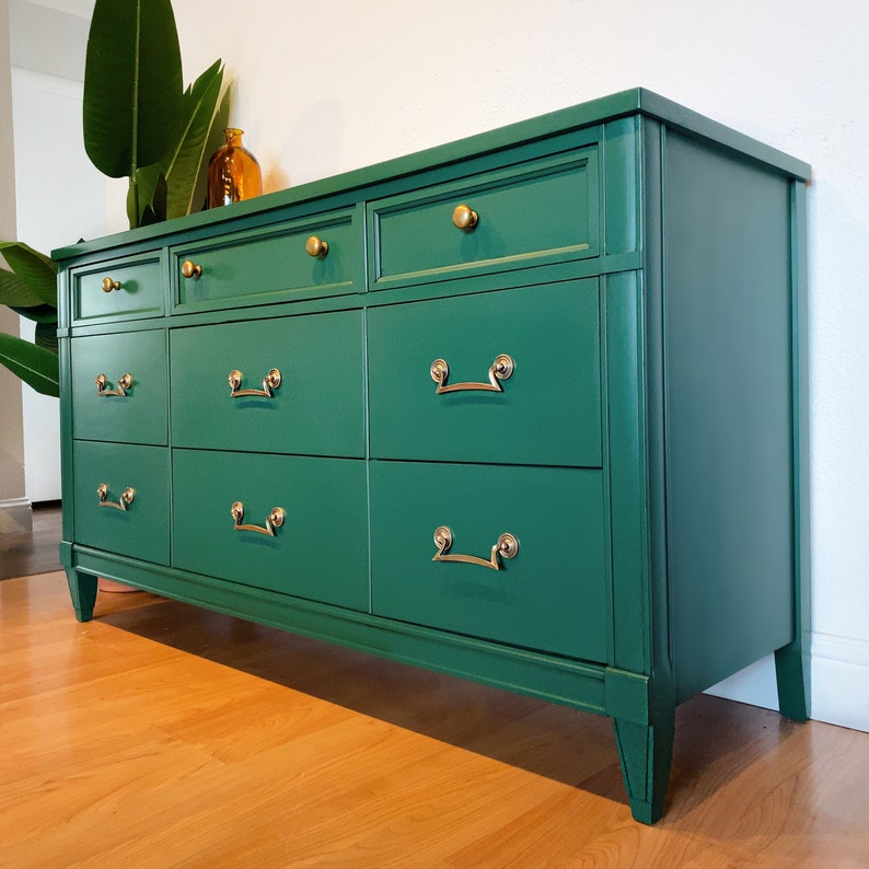 SOLD Emerald Green Mid Century Modern 9 Drawer Dresser Chest - Etsy