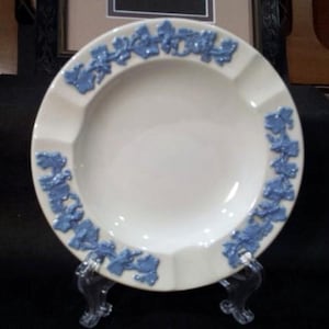 Vintage Wedgwood Embossed Queensware Ashtray c.1950s
