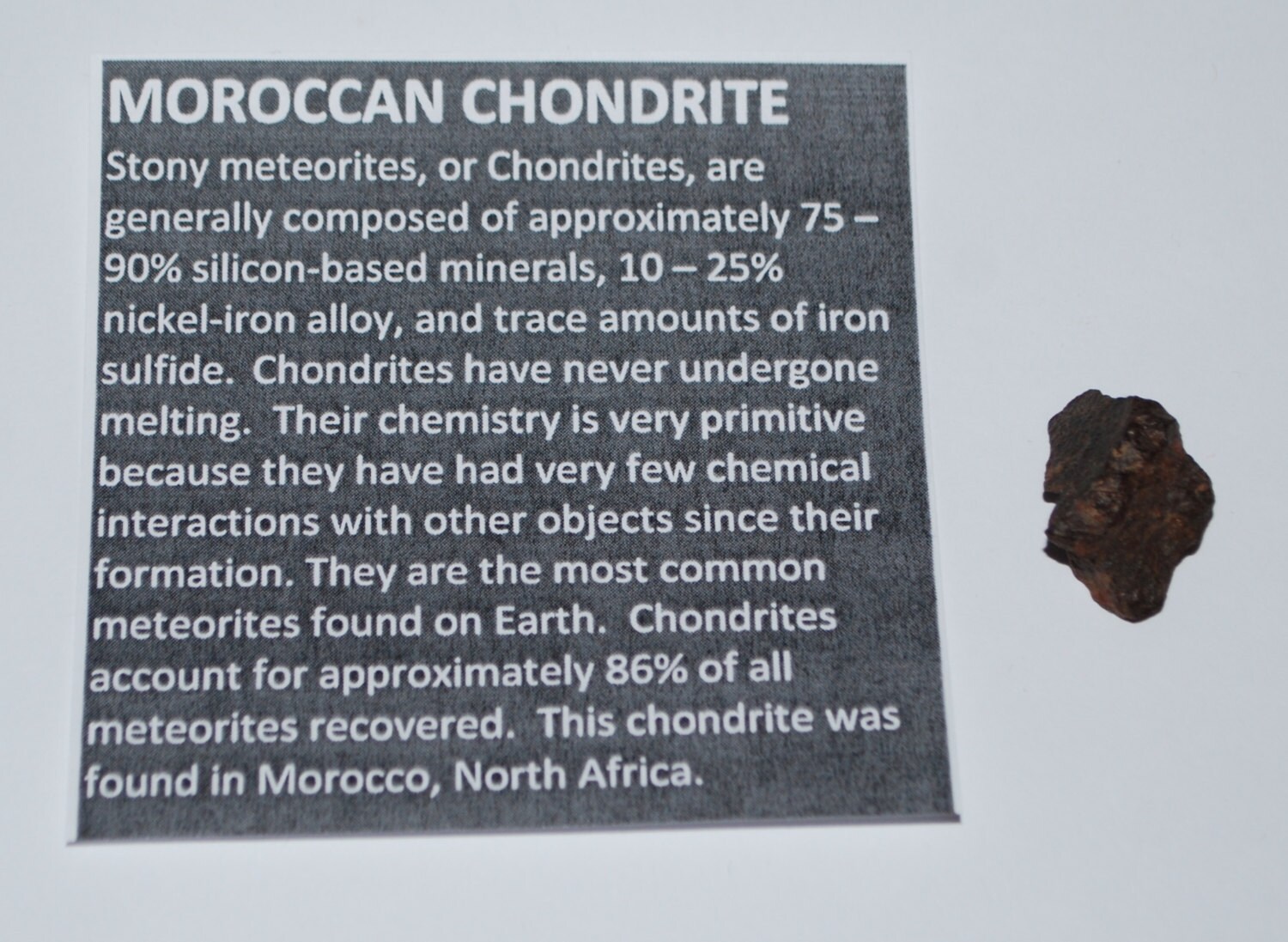 Meteorite condrite marocchino STONY dal Marocco, Nord Africa 3-8 Grammi Taglia