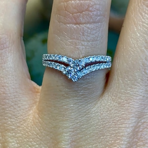 14kt White Gold Diamond Double Chevron Ring