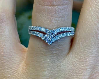 14kt White Gold Diamond Double Chevron Ring