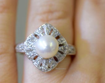 Vintage Style 14kt Yellow Gold Pearl And Diamond Ring