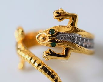 14kt Yellow Gold Diamond And Tsavorite Lizard Wrap Around Ring- Has Matching Earrings
