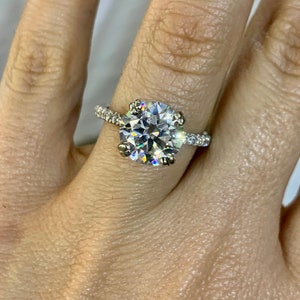 14kt White Gold 3.00 Carat Round Moissanite And Diamond Engagement Ring