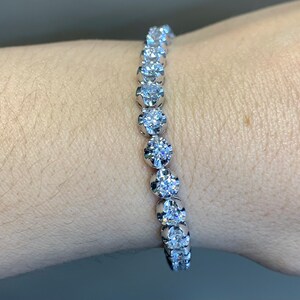 14kt White Gold 6.65 Carat Diamond Tennis Bracelet