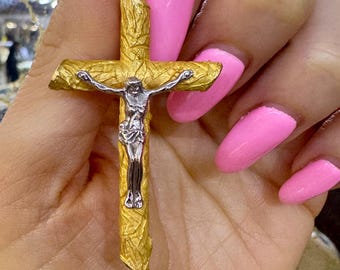 18kt Bi-Color Gold Textured Satin Finish Crucifix Pendant