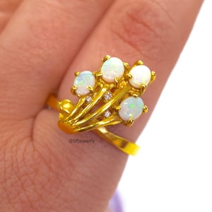 Vintage 14kt Yellow Gold Floral Opal And Diamond Ring