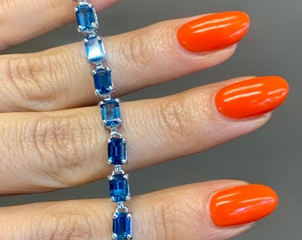 14kt White Gold Emerald-Cut 16ctw London Blue Topaz Bracelet