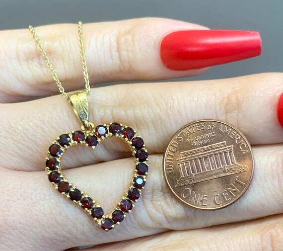 18kt Yellow Gold Vintage Garnet Heart Necklace - image 9