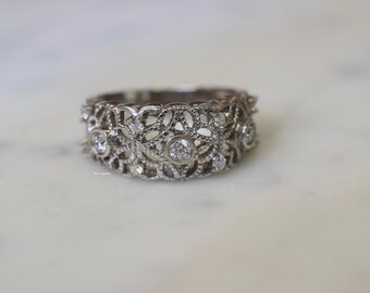 14kt White Gold Diamond Band With Filigree Detailing