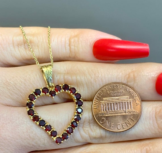 18kt Yellow Gold Vintage Garnet Heart Necklace - image 10