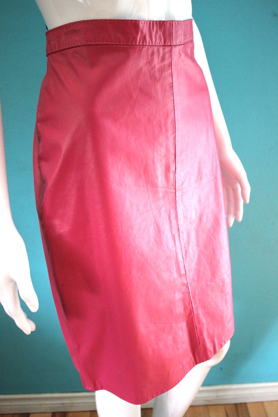 80s Skirt 1980's Rose Pink Leather Pencil Skirt S… - image 4