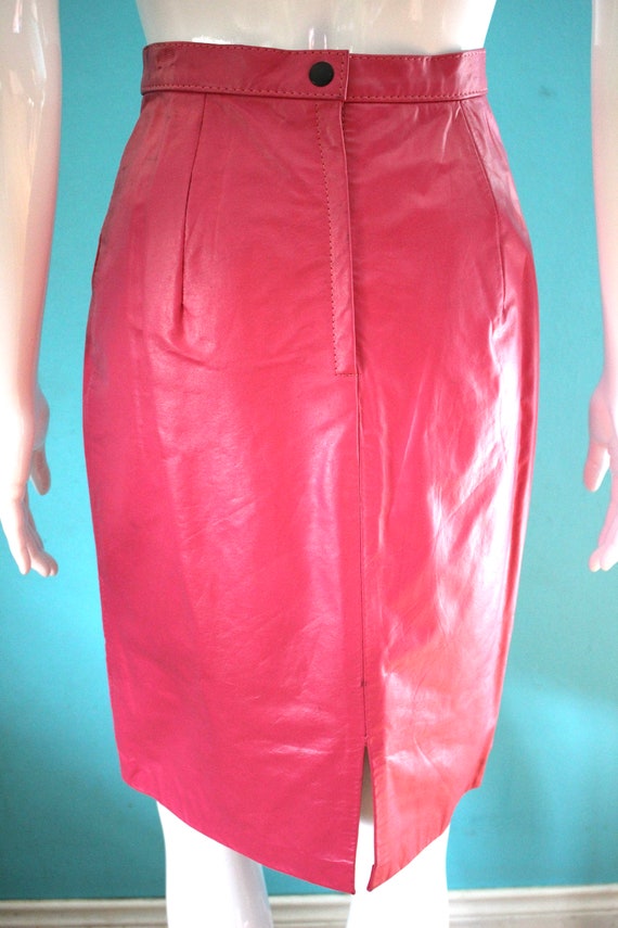 80s Skirt 1980's Rose Pink Leather Pencil Skirt S… - image 6