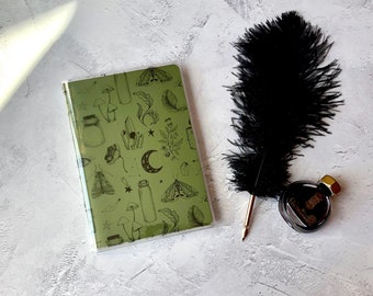 Cubierta para libreta Mystic Apothecary A5: Diseño esotérico en PVC