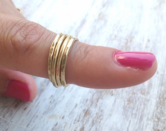 anillo de oro, anillo simple, anillo de nudillos, anillo de oro simple, anillo martillado, anillo de apilamiento de oro, anillo de oro para mujeres